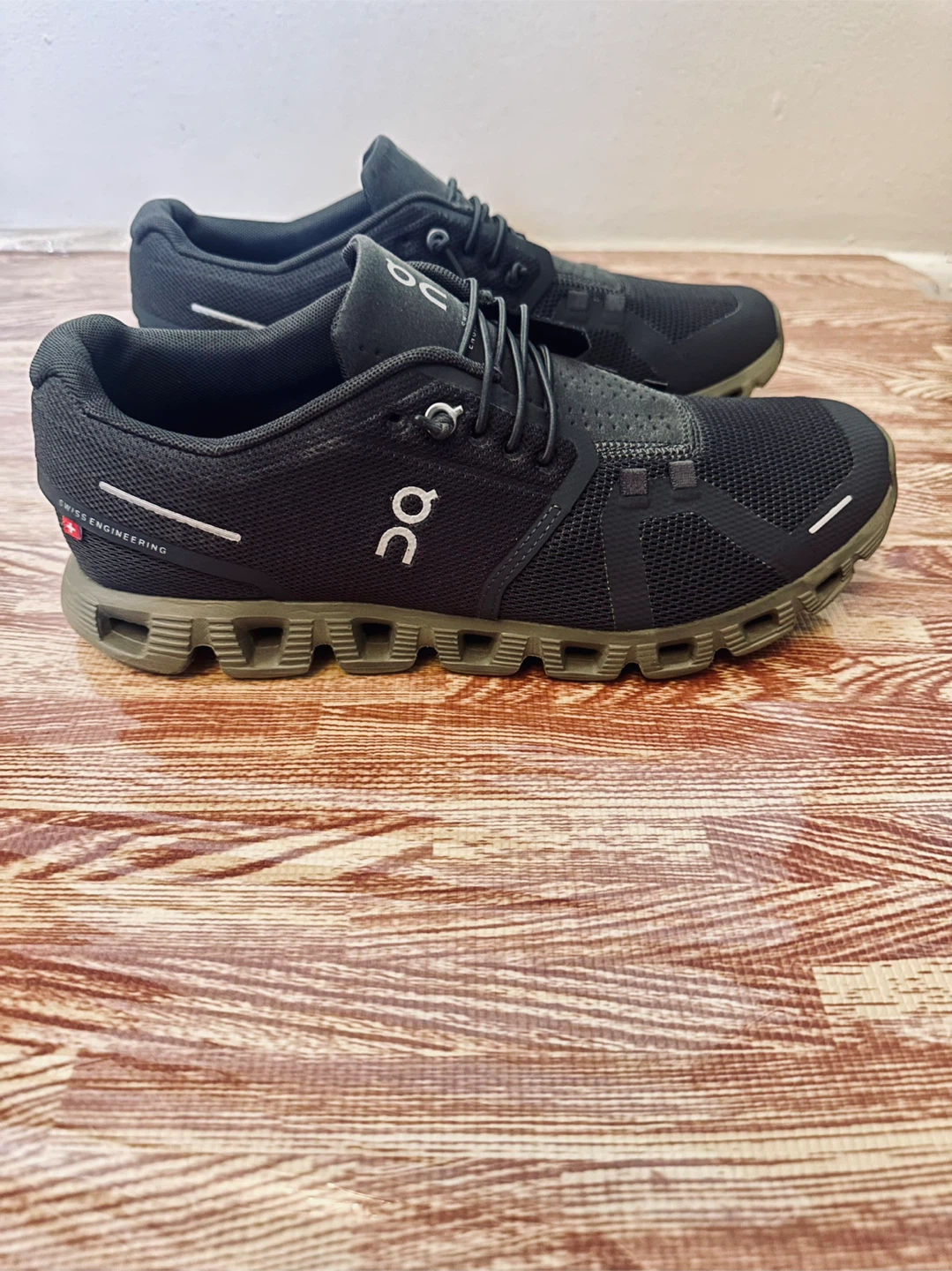 On Cloud Running Shoes Black Size 8 - photo 5