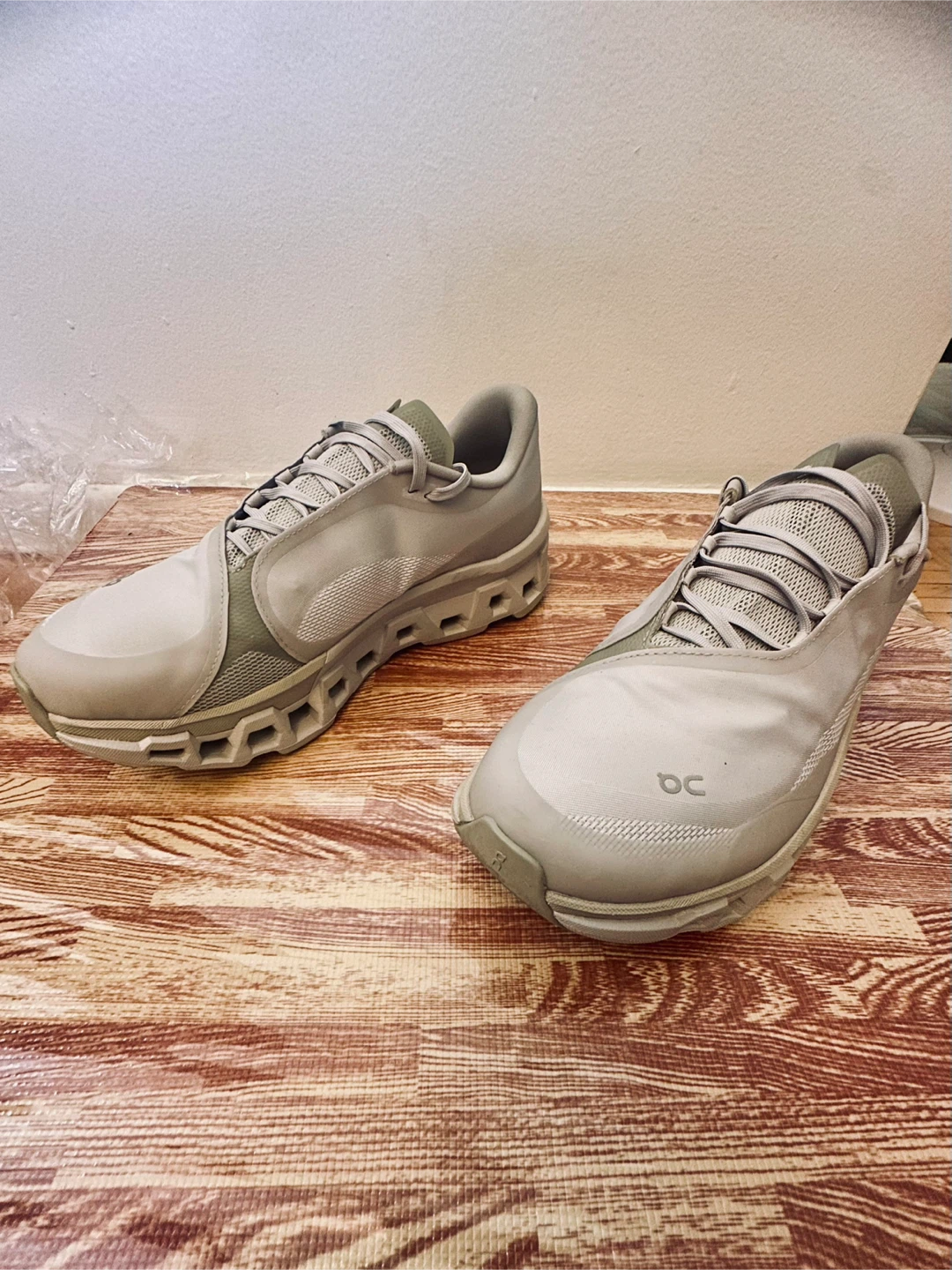 ON Cloudtec Running Shoes - Size 10 - photo 2
