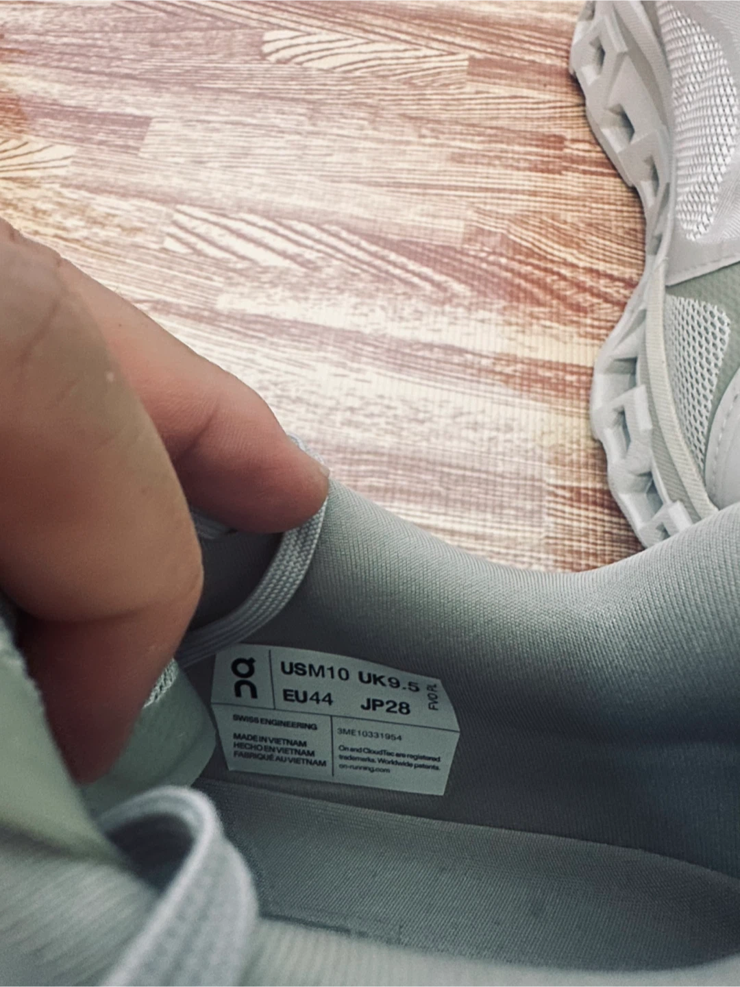 ON Cloudtec Running Shoes - Size 10 - photo 3