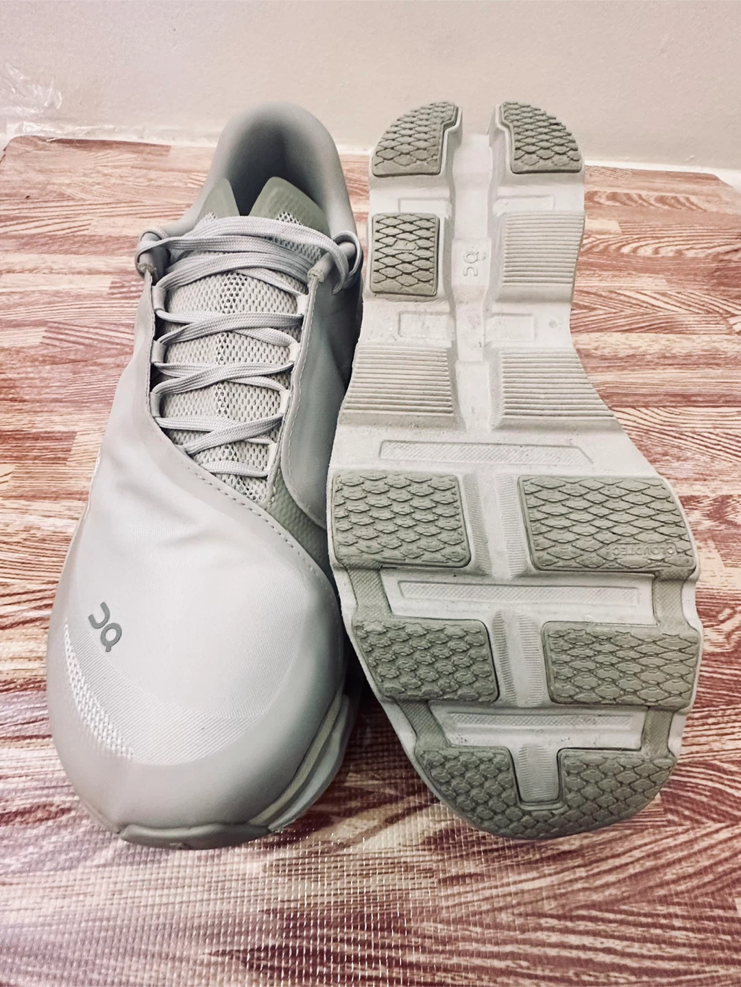 ON Cloudtec Running Shoes - Size 10 - photo 4