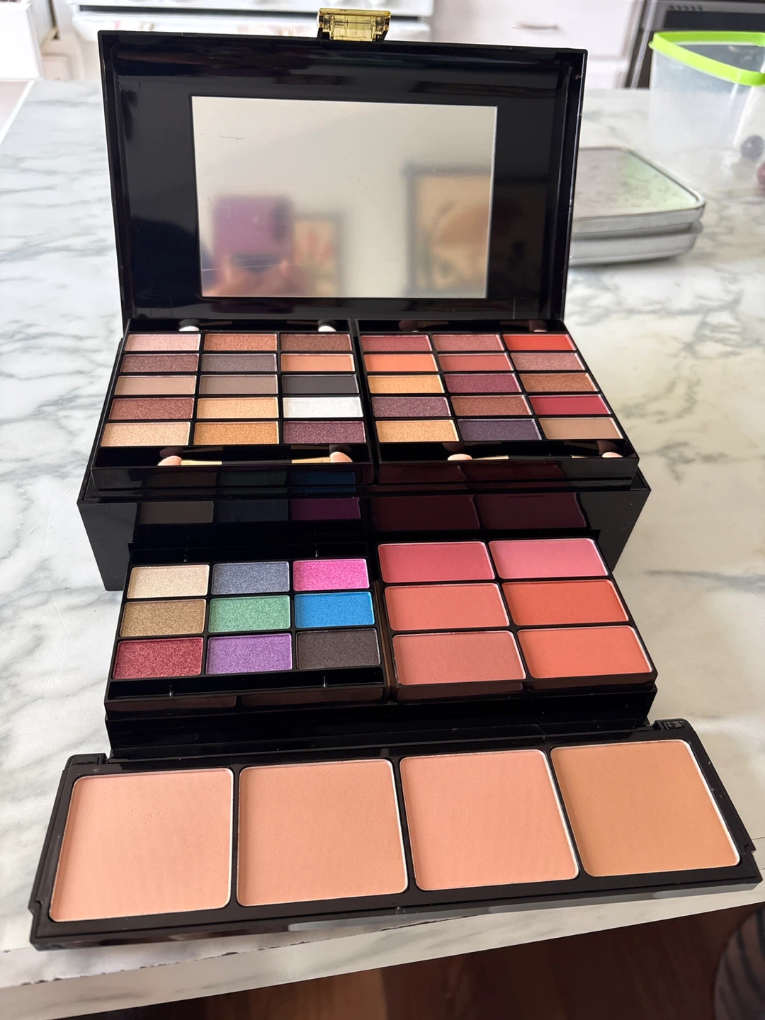 MORNECA Professional Makeup Kit - photo 4