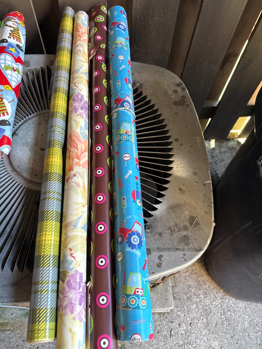 Assorted Rolls of Wrapping Paper - photo 2