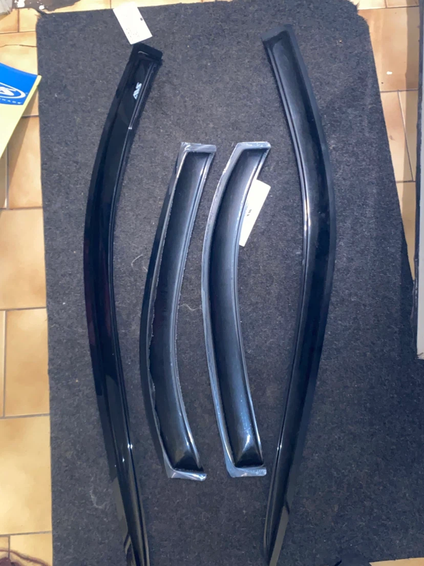 AVS Ventvisor car window vizors