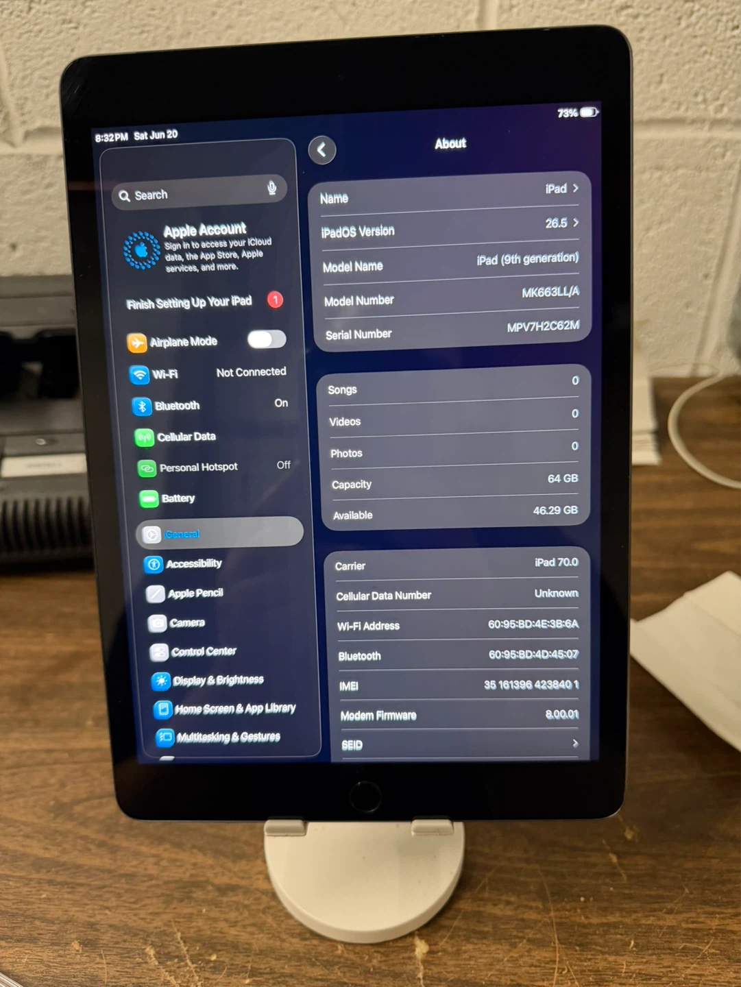 Apple iPad 9th Gen 64GB Wi-Fi + Cellular