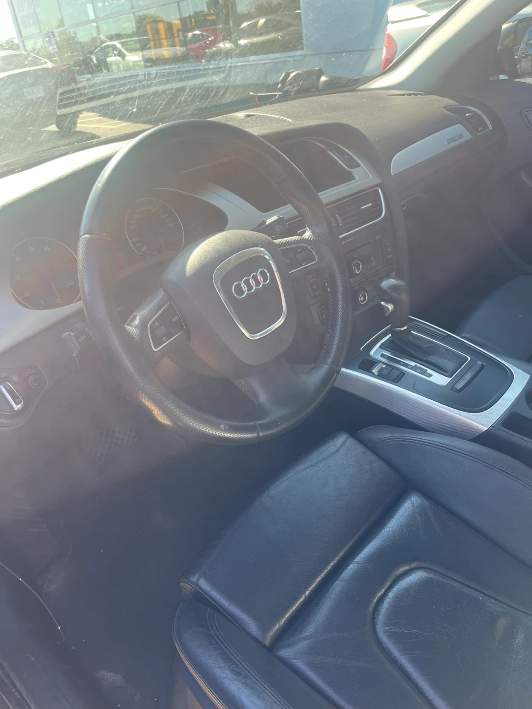 Audi A4 2.0T Sedan - photo 5
