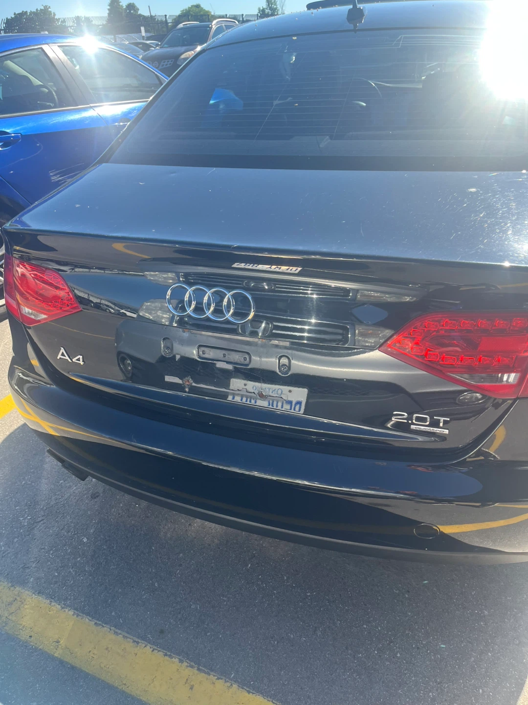 Audi A4 2.0T Sedan - photo 4
