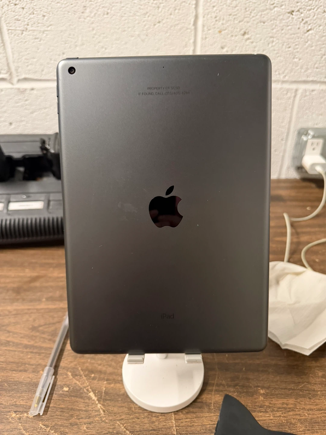 iPad 9th Gen - photo 3
