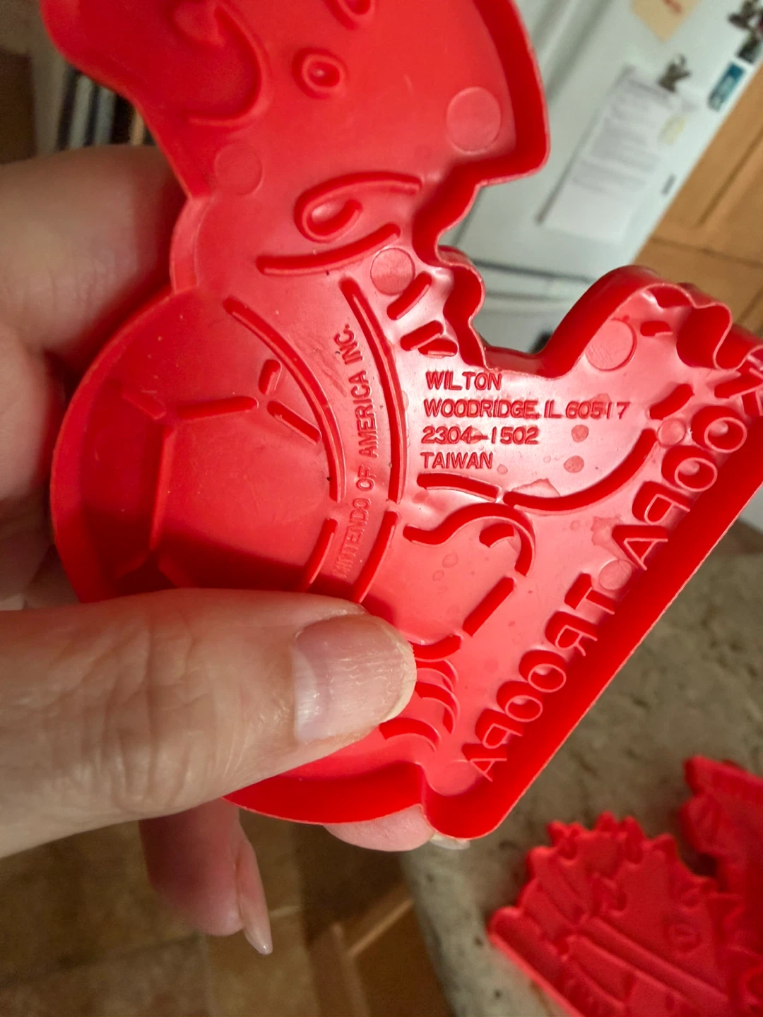 Vintage 1989 Nintendo Super Mario Cookie Cutters - Lot of 4 - photo 3