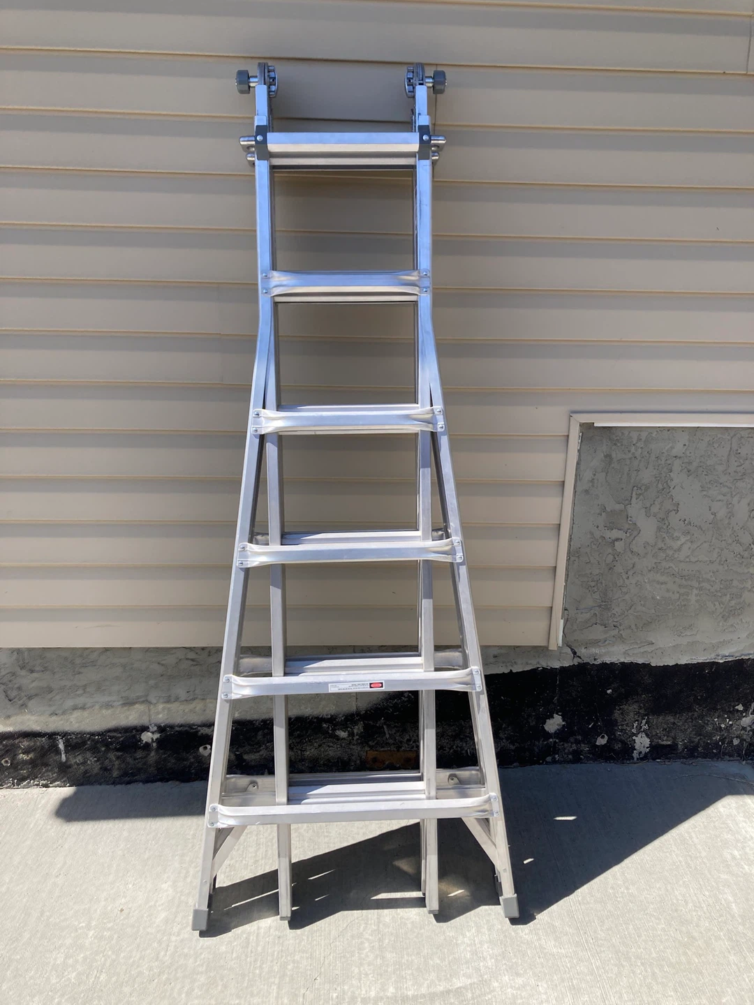 Mastercraft 22’ Multi-Position Ladder – Like New – $150 OBO