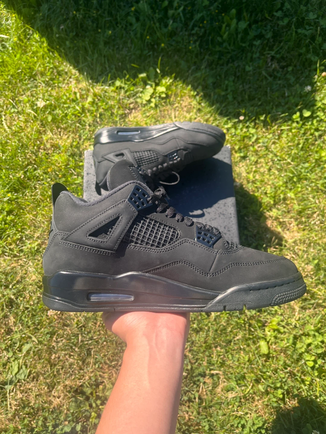 Jordan 4 blackcat (SIZE 10M)