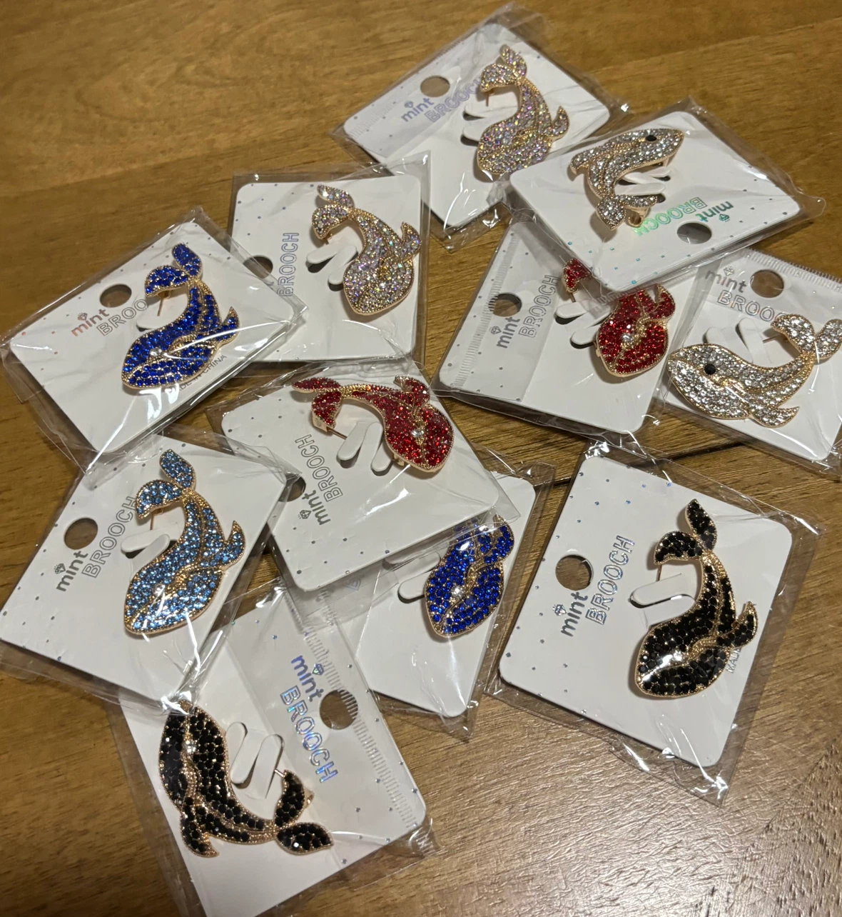 NEW-LOT of 11 Whale Brooches (Assorted Colors)
