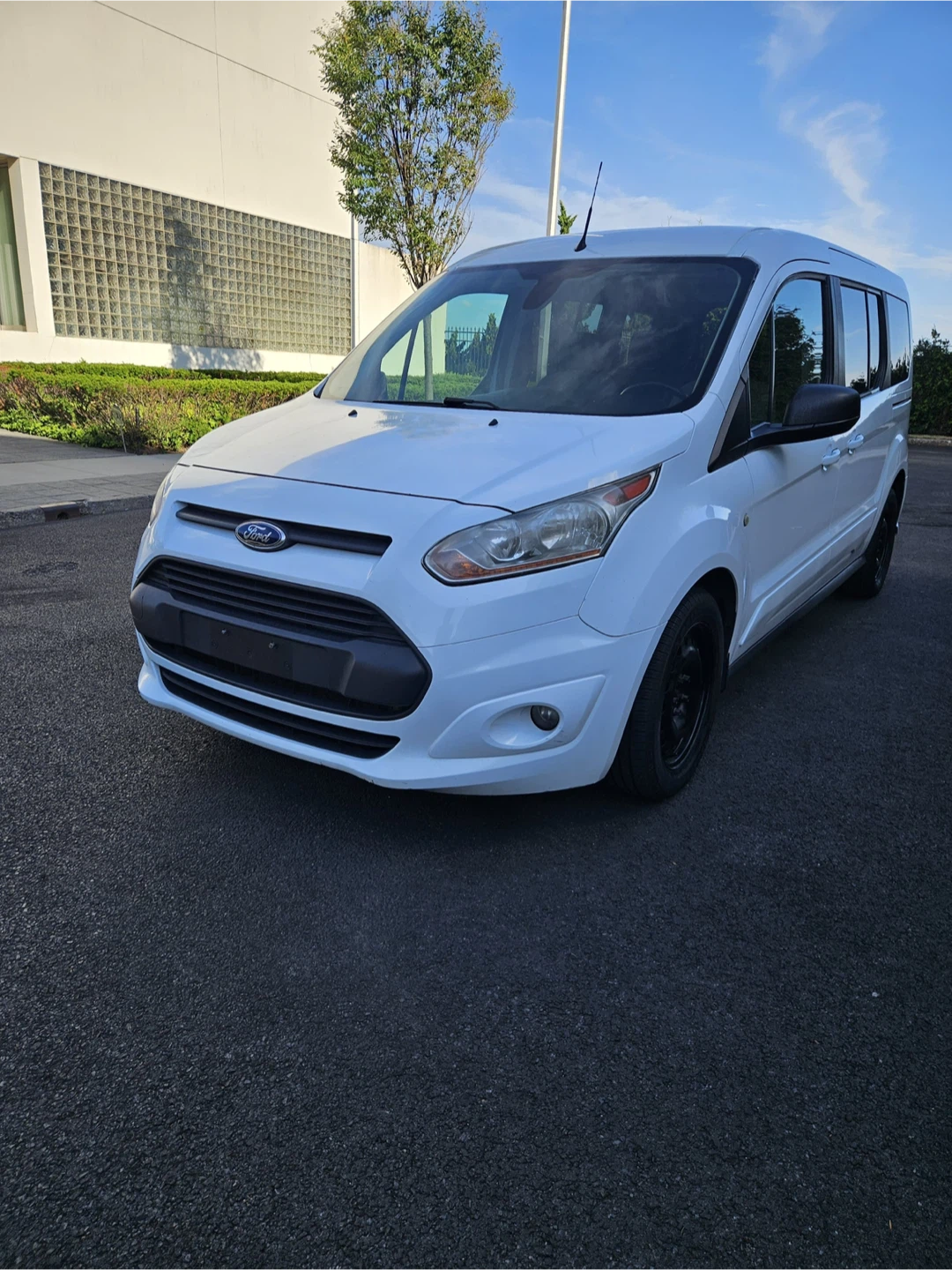 White Ford Transit Connect XLT - photo 2