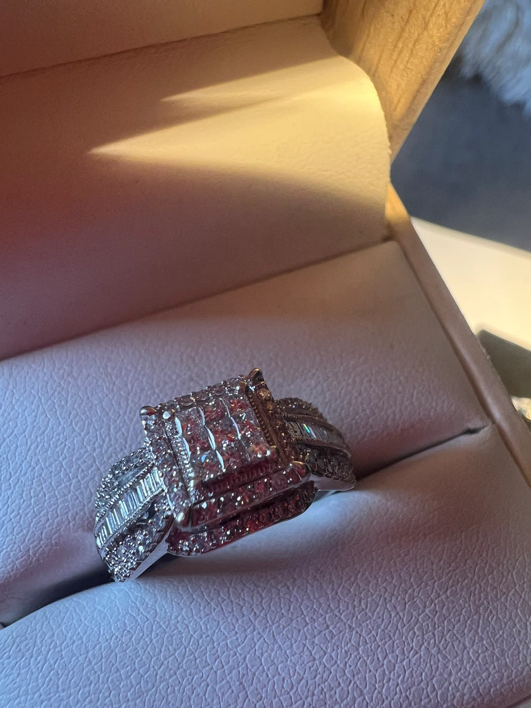 10 k Diamond Engagement Ring - photo 4