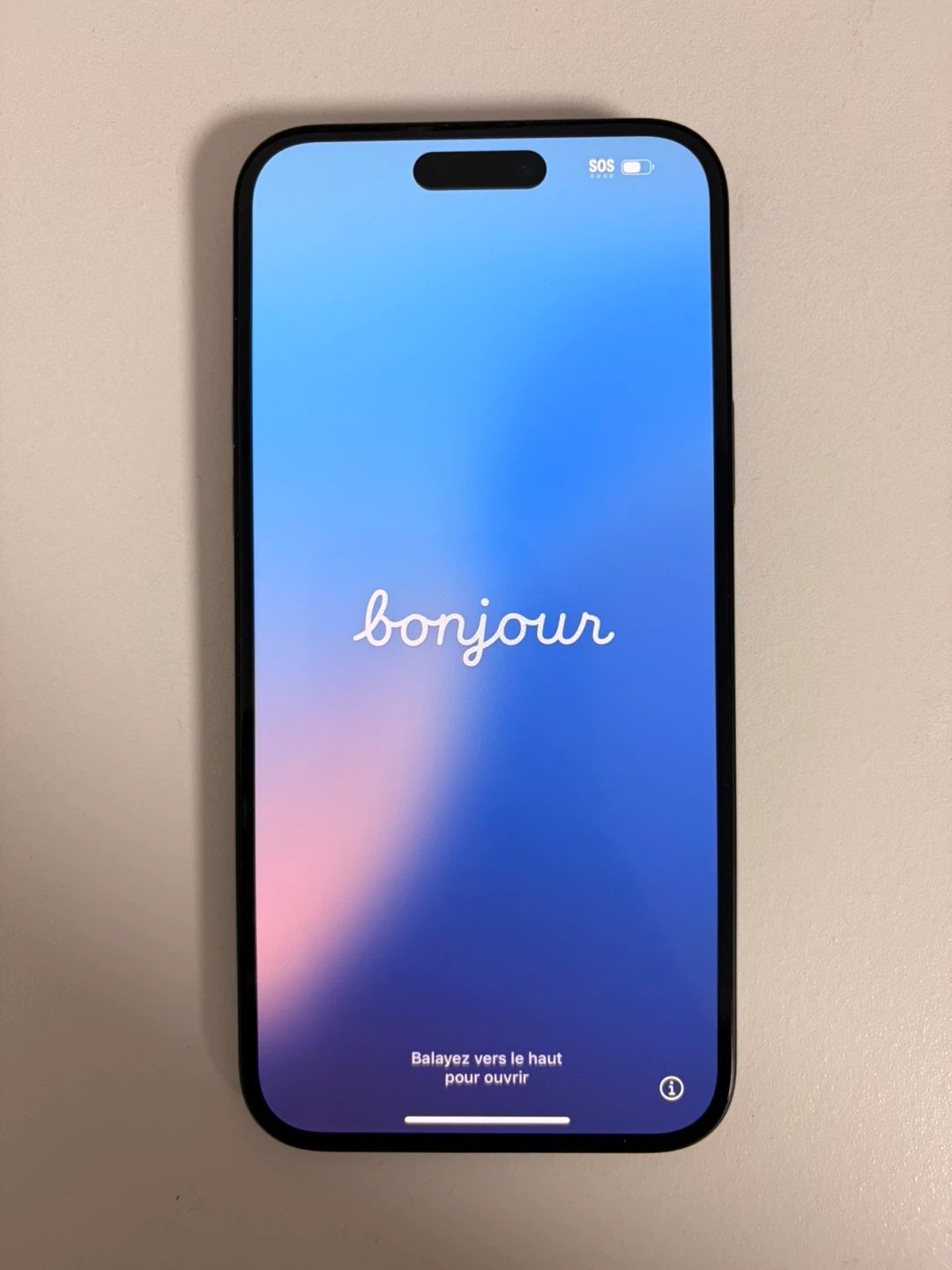 iPhone 15 Plus 128Go Déverrouillé + Accessoires – Excellent État