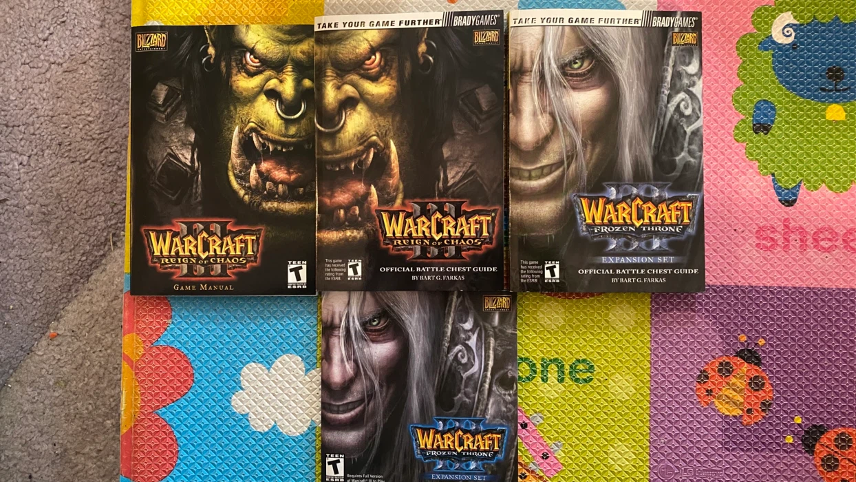 Blizzard Warcraft Battle Chest Collection-Only Manuals - photo 3