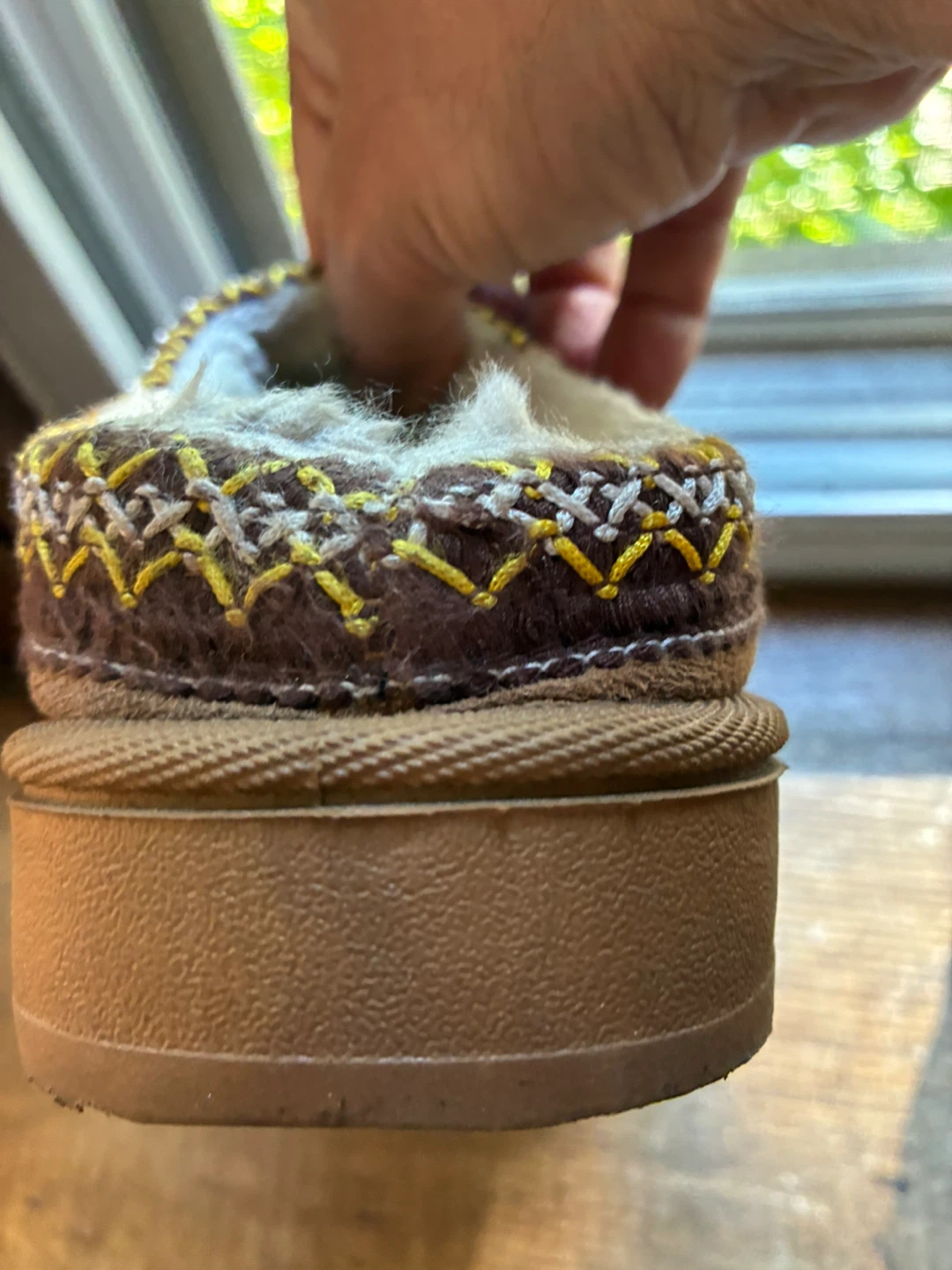 $4 women wool suede slippers size 39 / 8.5-9 UGgs inspired - photo 3