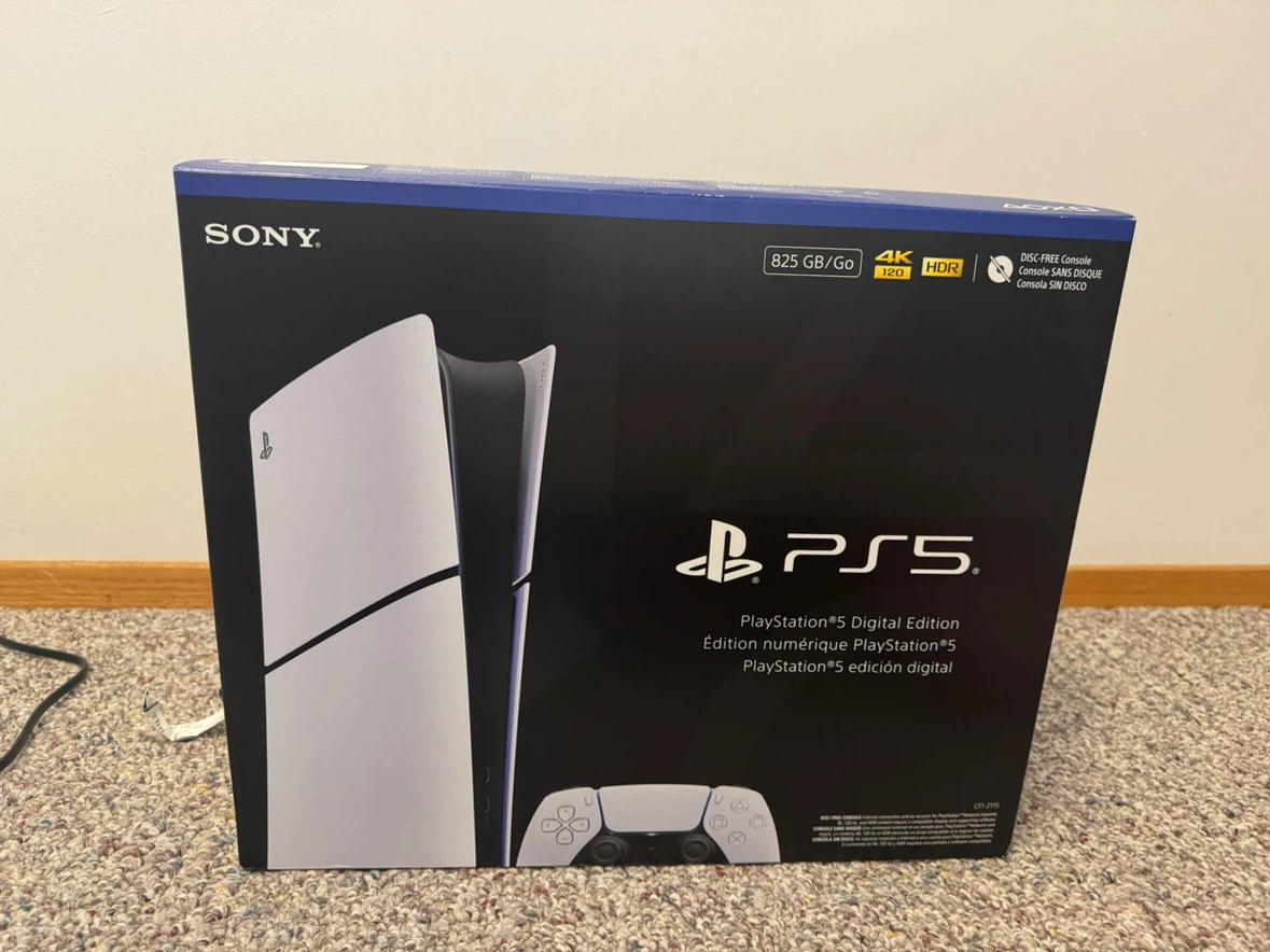 PlayStation 5, 2 controllers, box included - photo 3