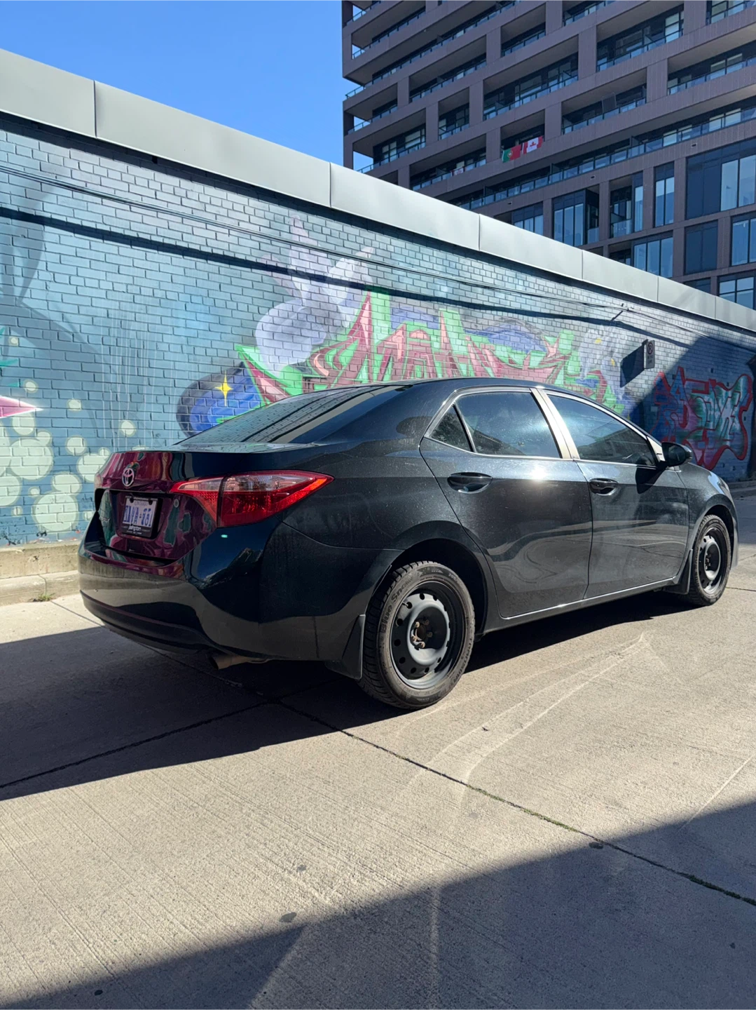 2019 Toyota Corolla LE 4DR Dark Blue 114,076 km - photo 2