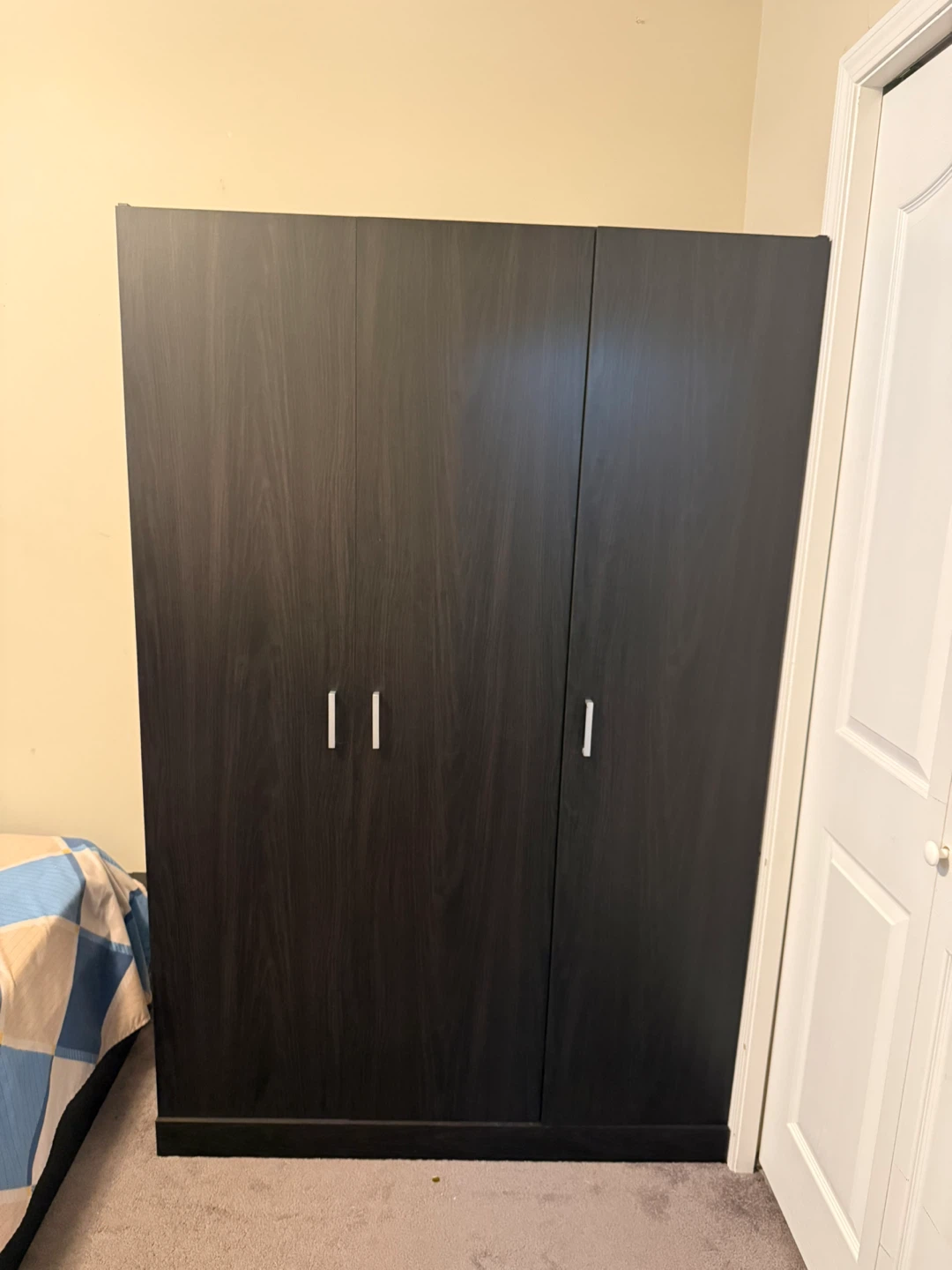 Dark Wood Wardrobe with 3 Doors - photo 2