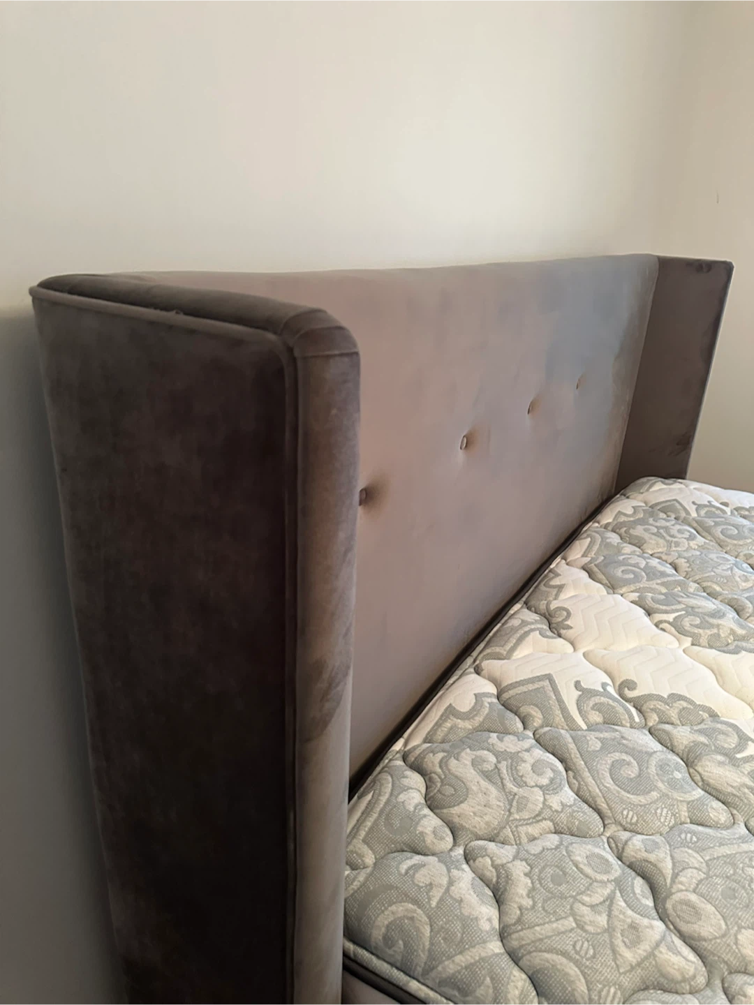 King Upholstered Bed Frame Grey Velvet Slats Included - photo 4