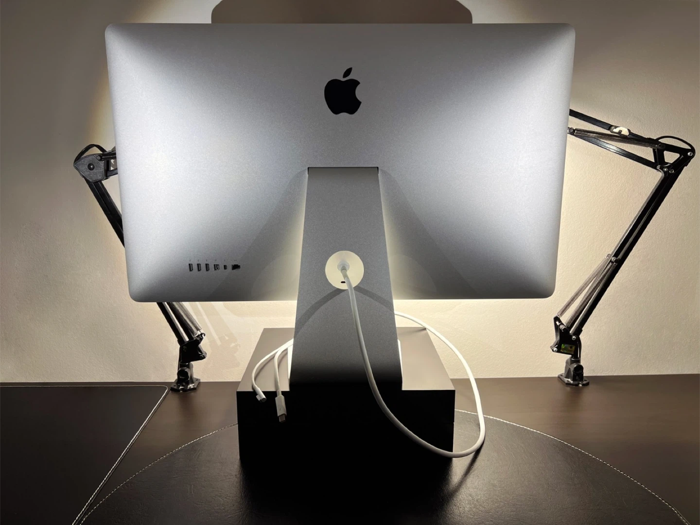 Apple Thunderbolt Display - 27” - 2K - 2560x1440 pixels - A1407 - photo 2
