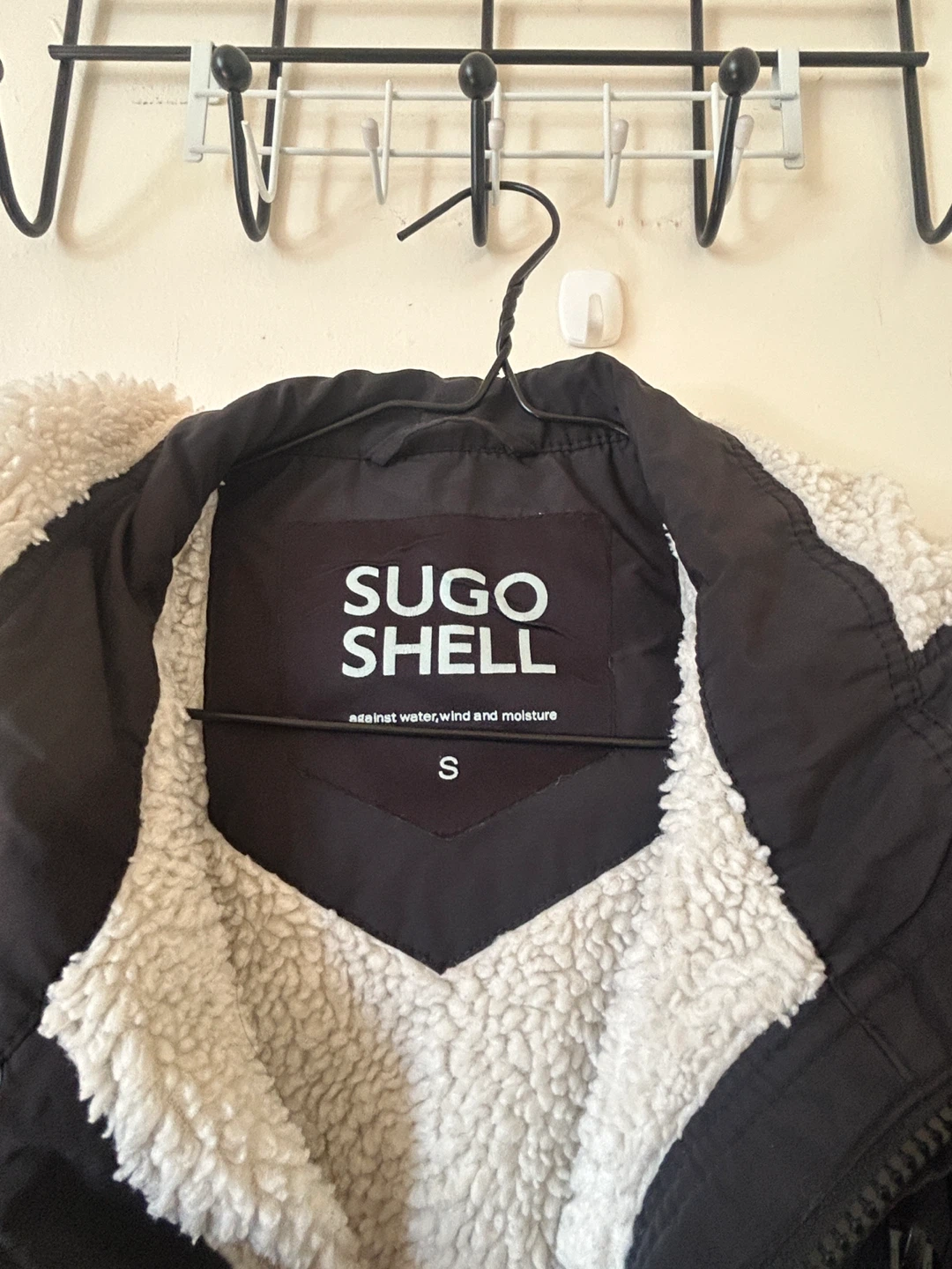 SUGO SHELL Black Hooded Jacket - photo 2