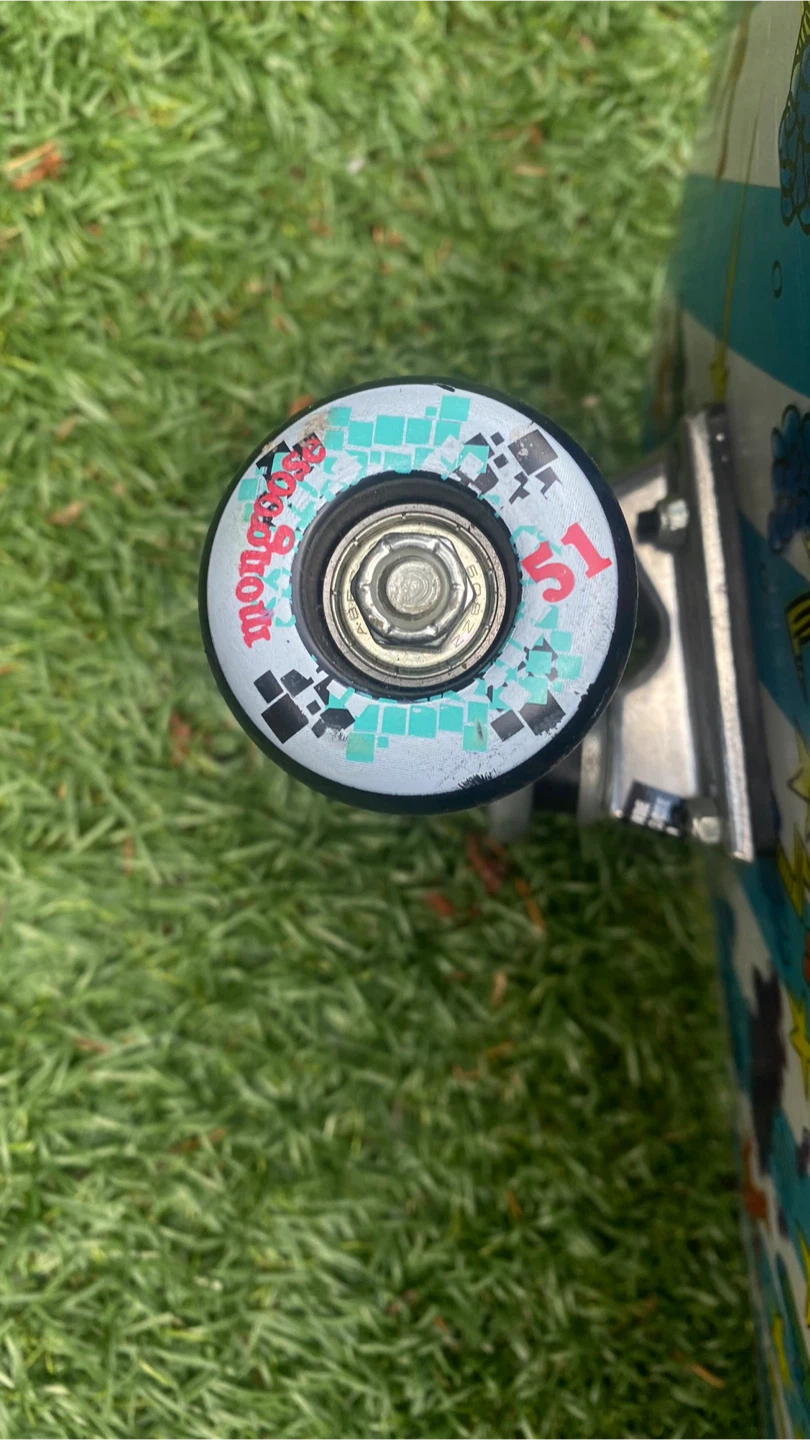 Mongoose Skateboard - photo 2