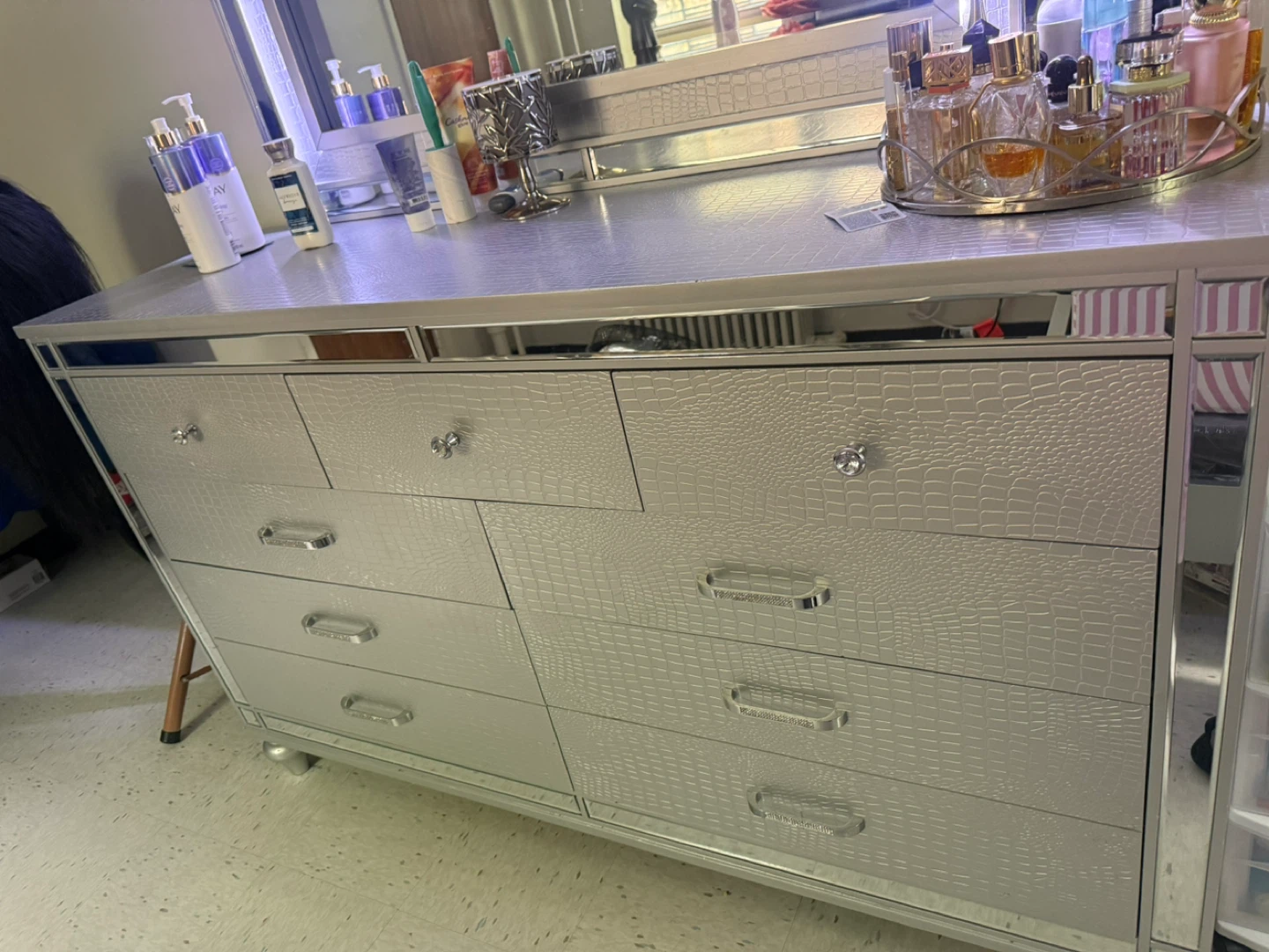 Silver Crocodile Texture Dresser with Light-Up Mirror