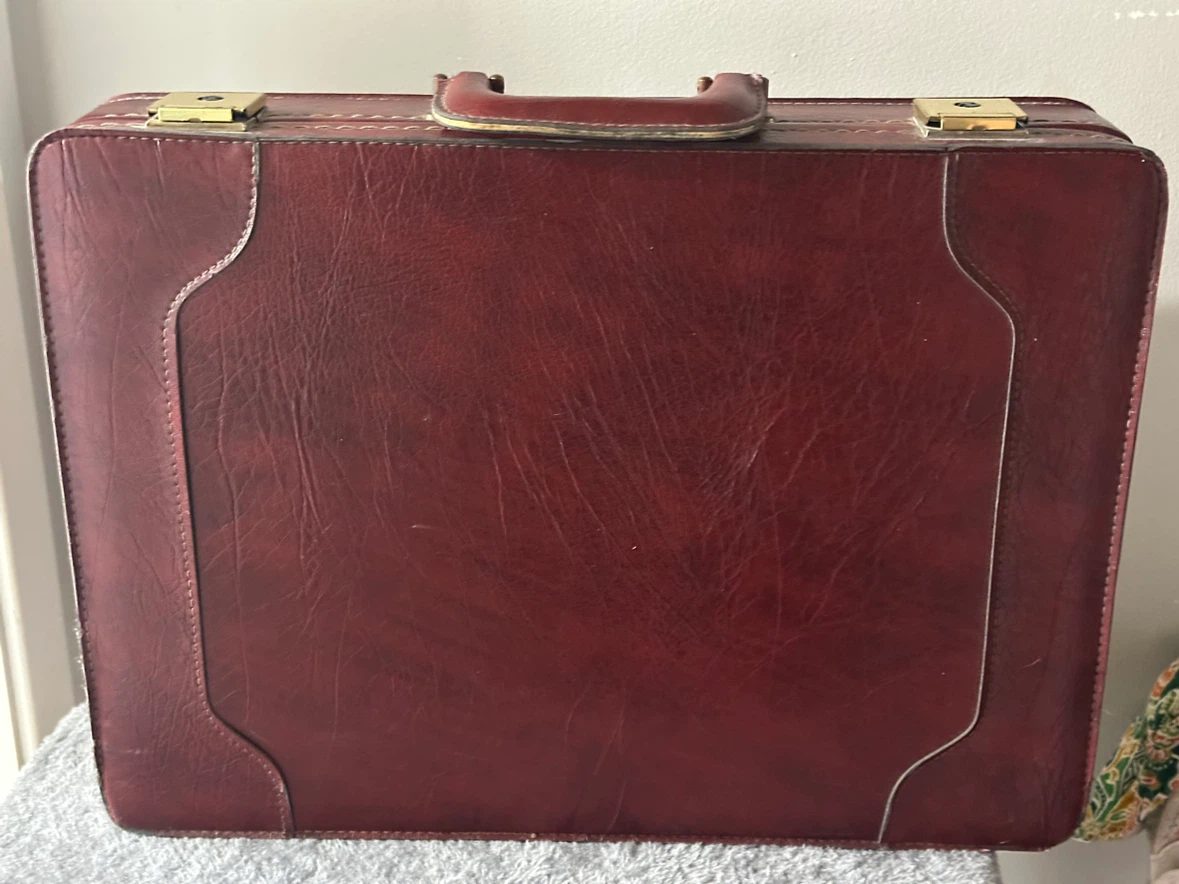 Vintage Stradellina leather suitcase