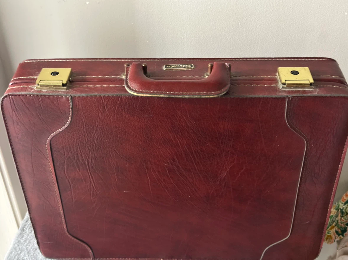 Vintage Stradellina leather suitcase - photo 2