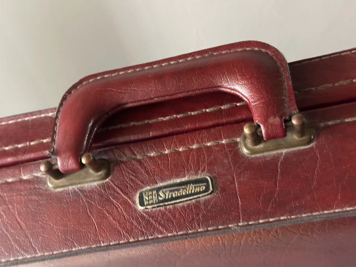 Vintage Stradellina leather suitcase - photo 4
