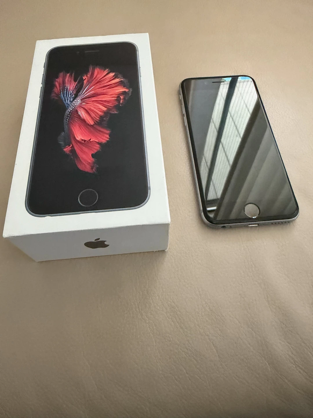 Apple iPhone 6s with Box - photo 5