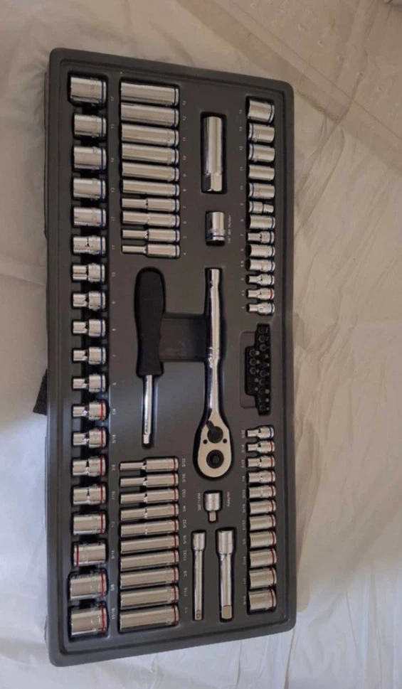 Socket Set with Ratchet and Handle