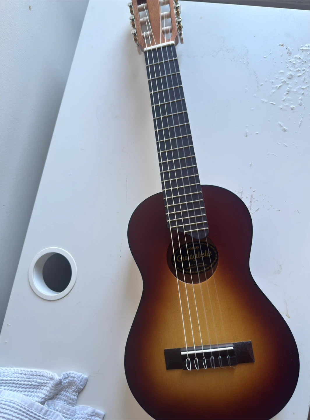 Yamaha GL1 Guitalele with Original Gig Bag – Like New