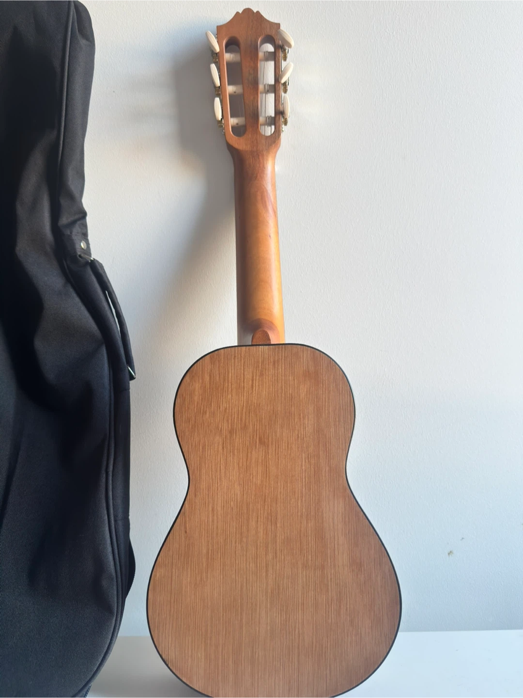Yamaha GL1 Guitalele with Original Gig Bag – Like New - photo 4