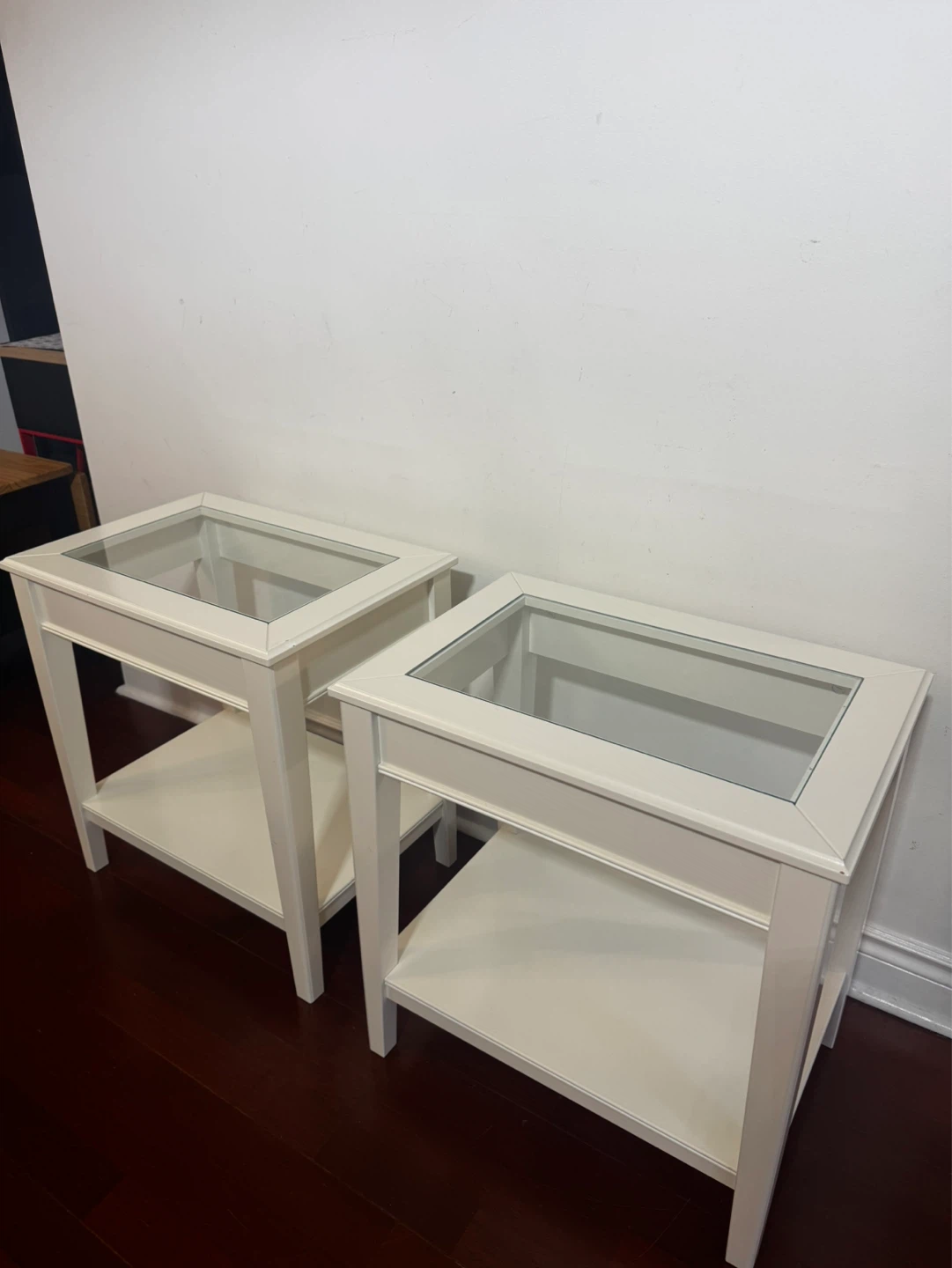 White Side Tables with Glass Top - photo 3