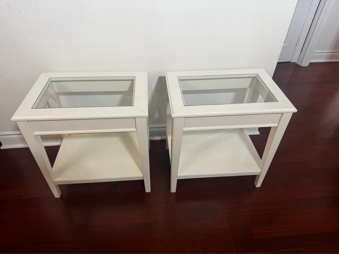 White Side Tables with Glass Top - photo 4