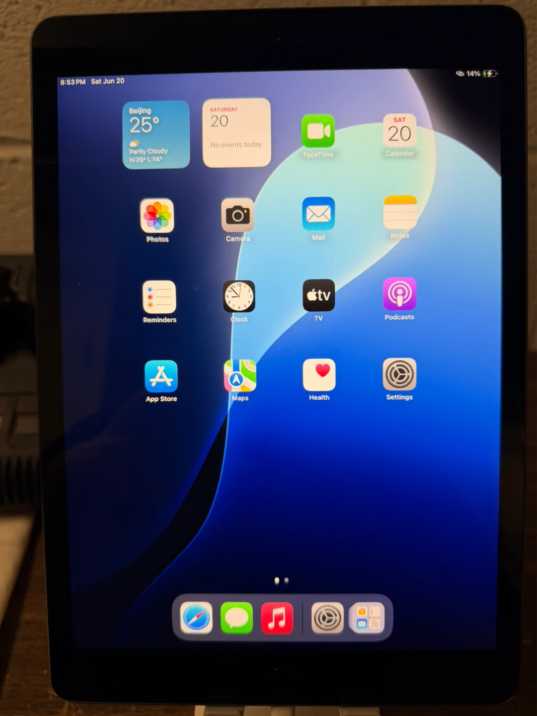 iPad 7th Gen - photo 2