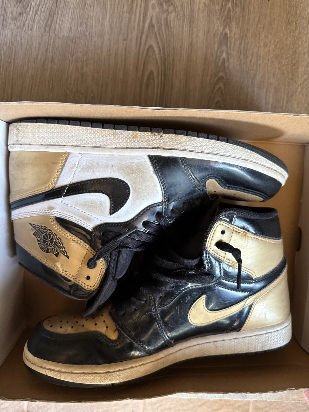 Air Jordan 1 High OG Sneakers MAKE A OFFER