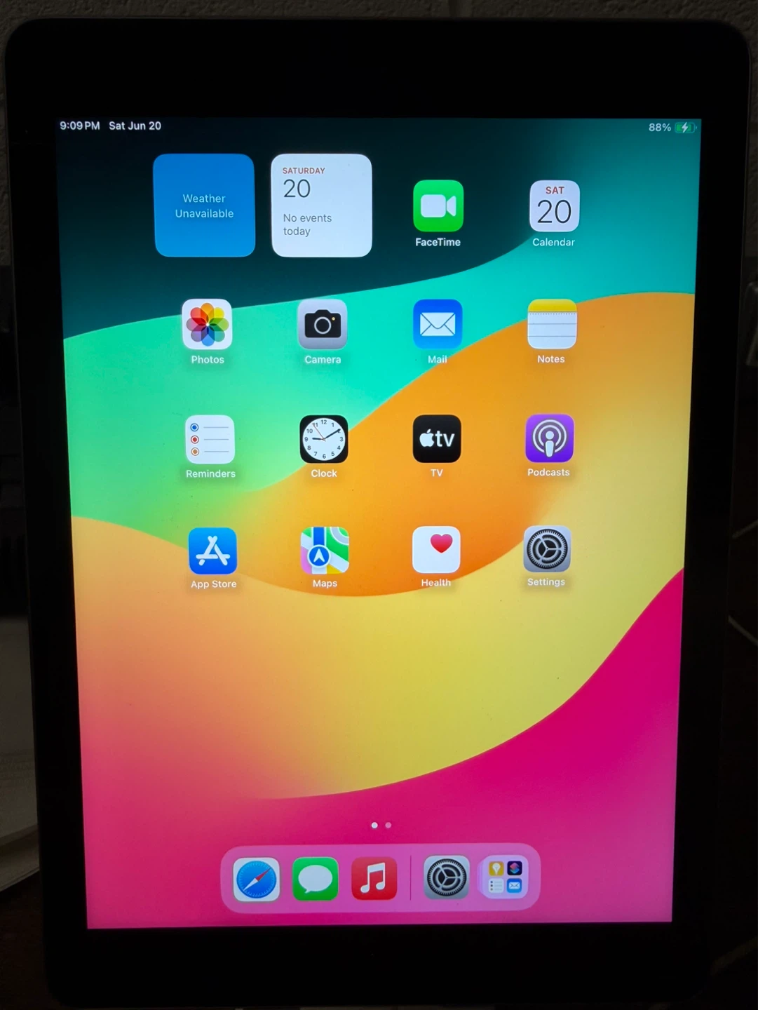 iPad 6th Gen - photo 2