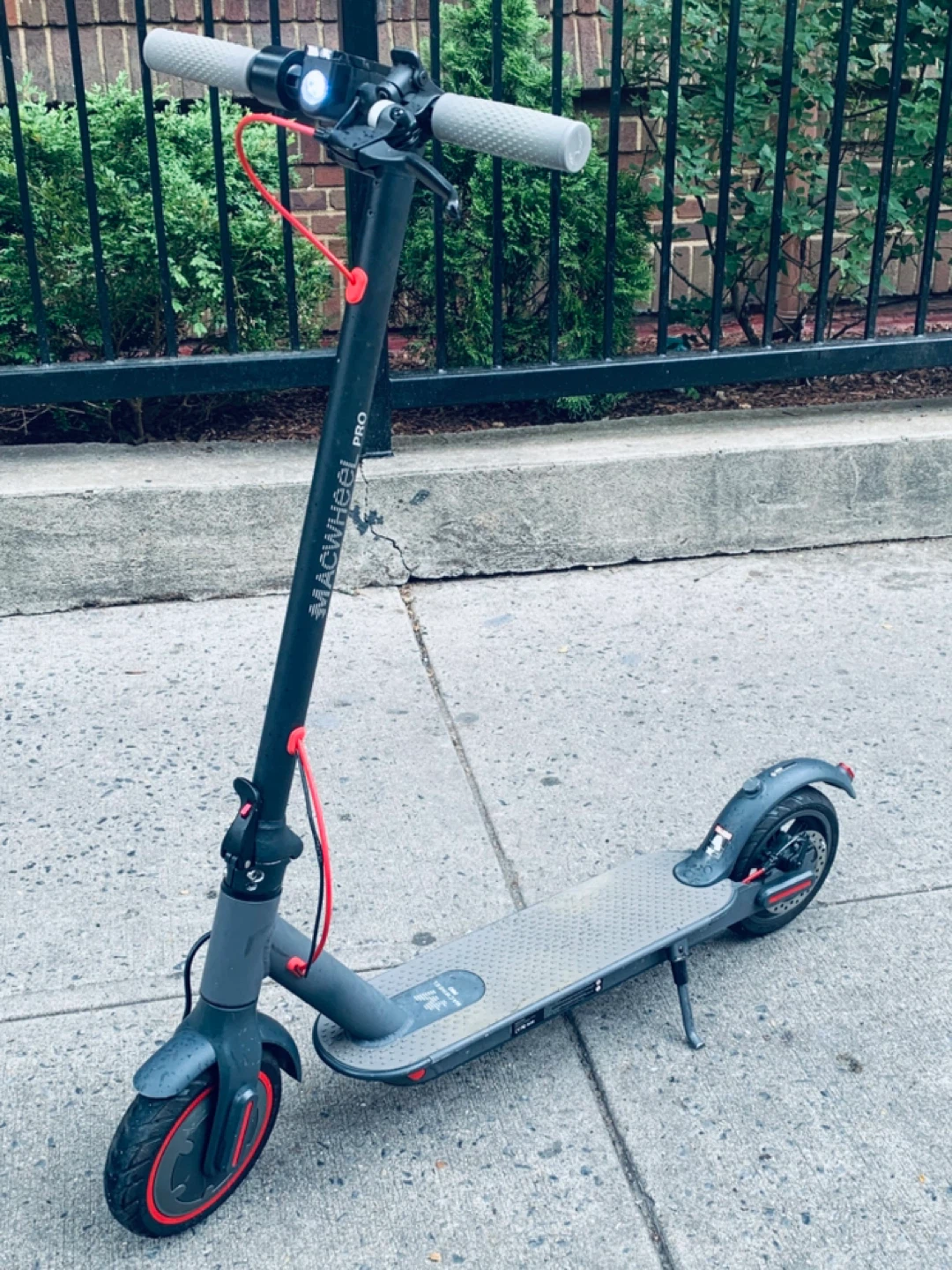 MACWHEEL PRO Electric Scooter - photo 3
