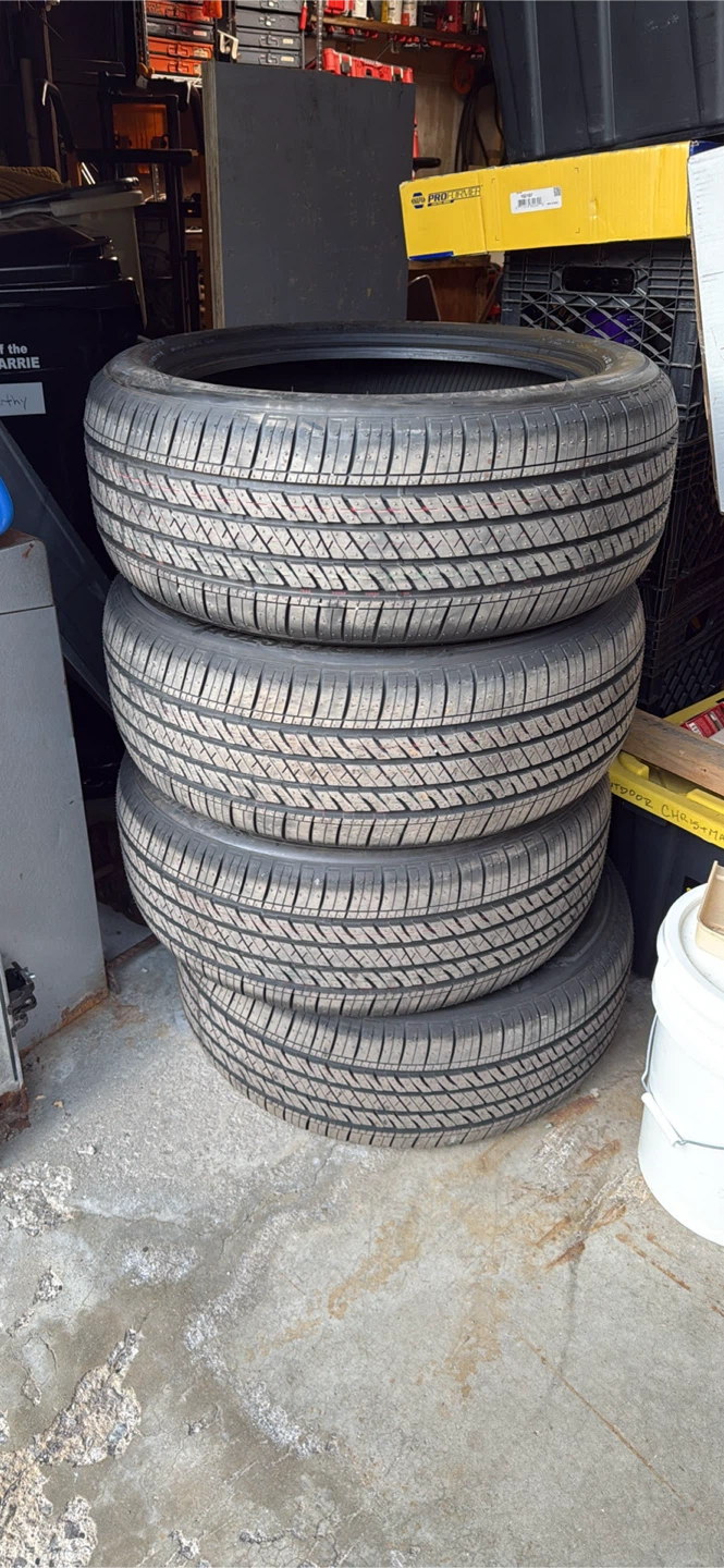 Set of 4 Bridgestone Turanza EL450 Tires