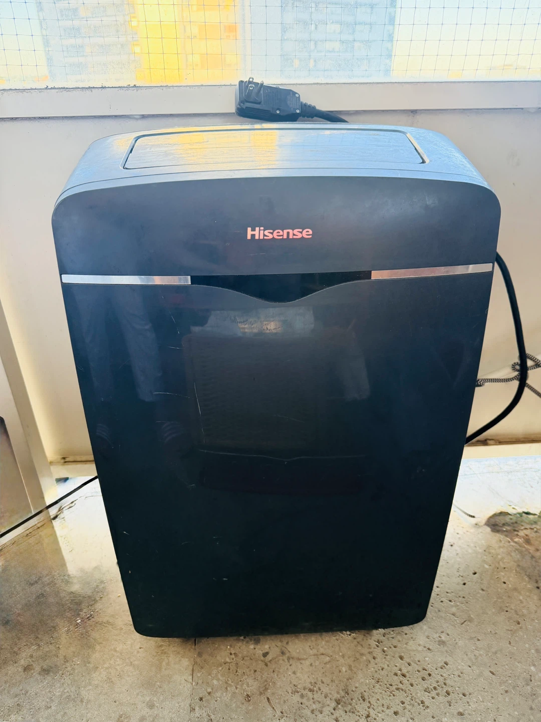 Hisense 12000 BTU Portable Air Conditioner - photo 2