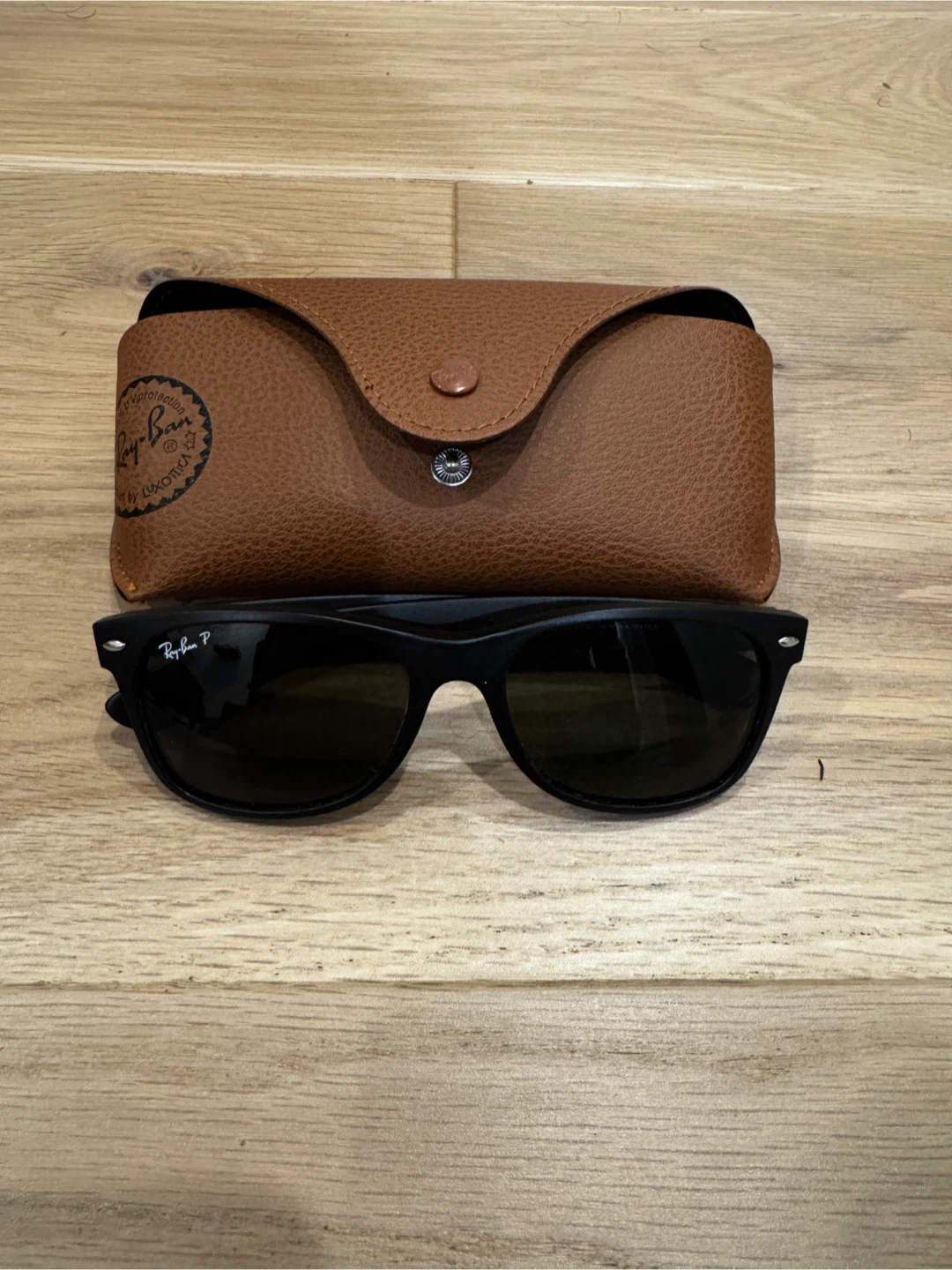 Ray-Ban Wayfarer Sunglasses with Case