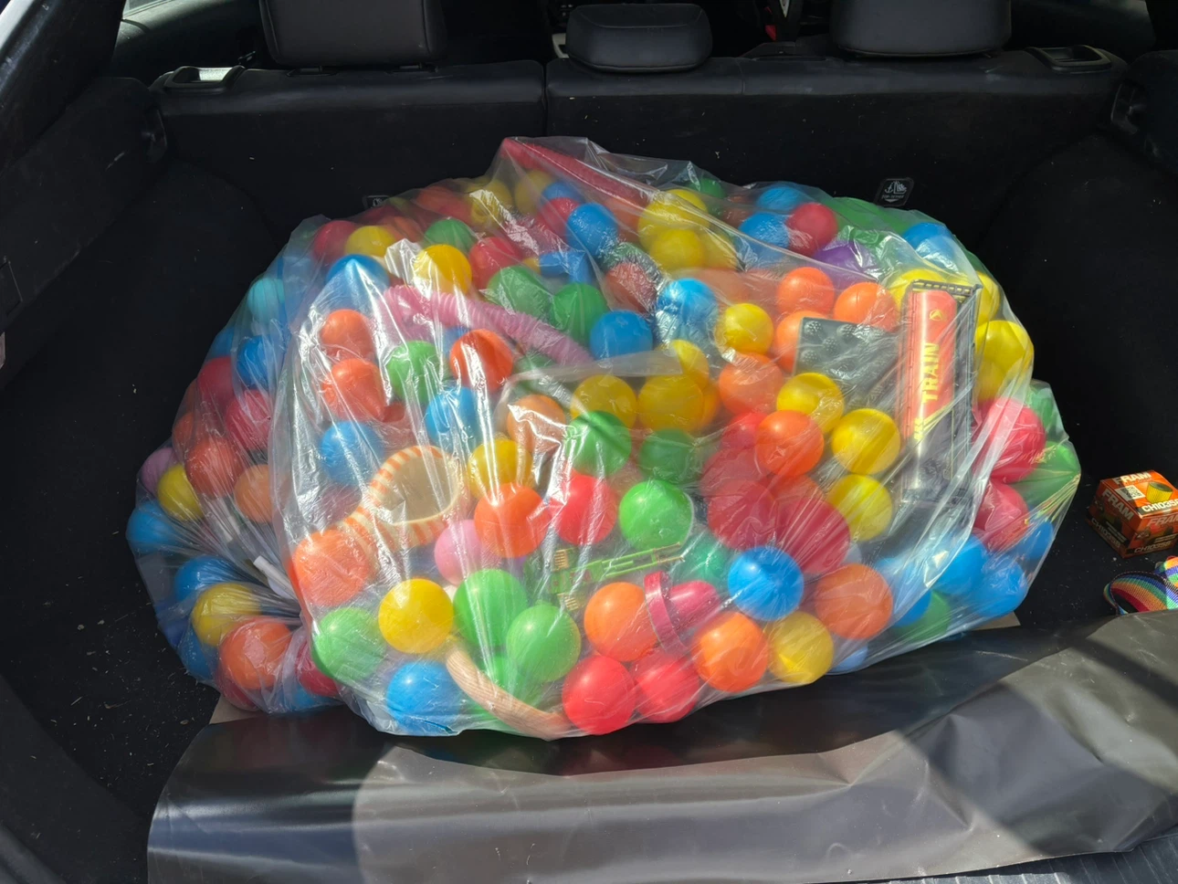 Pop-up Play Tent with Ball Pit Balls - photo 2