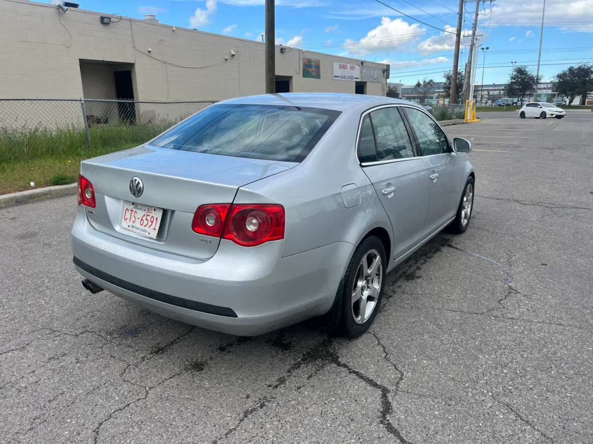 2006 Silver Volkswagen Jetta Sedan - photo 2