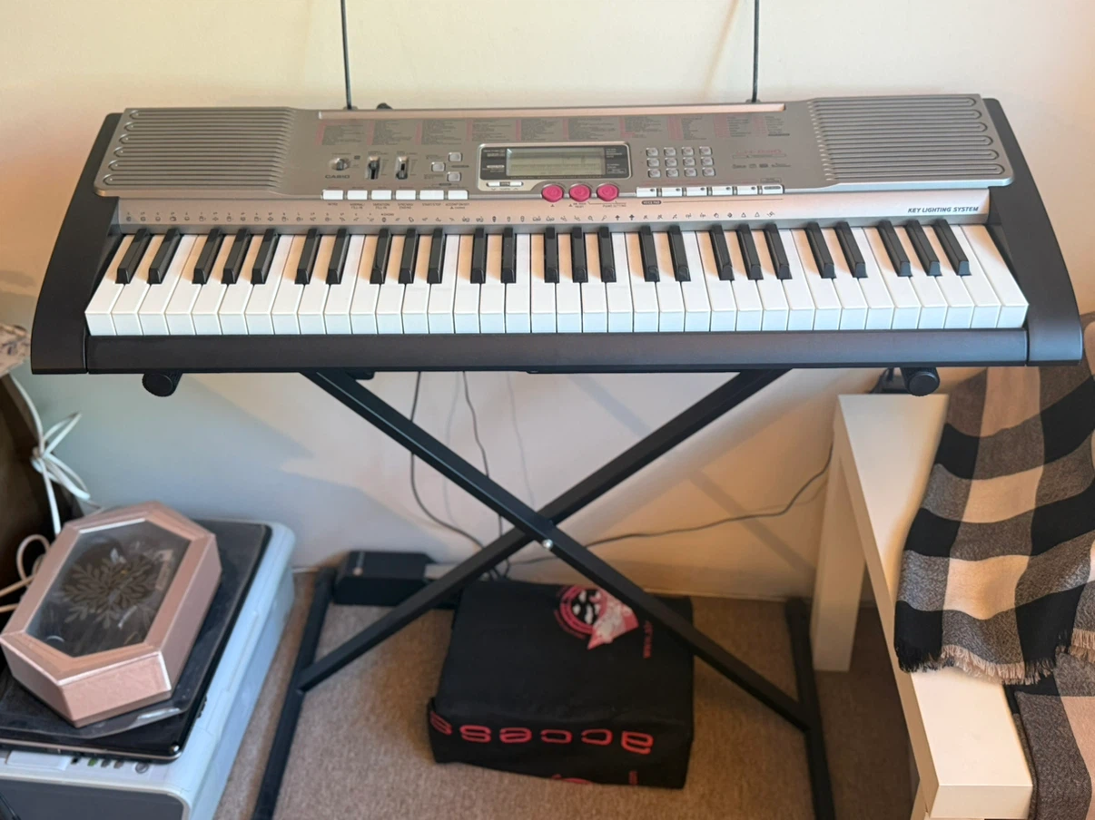 Casio Keyboard with Key Lighting System