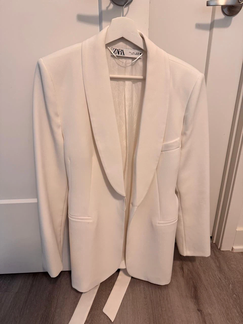 ZARA White Belted Women’s Blazer