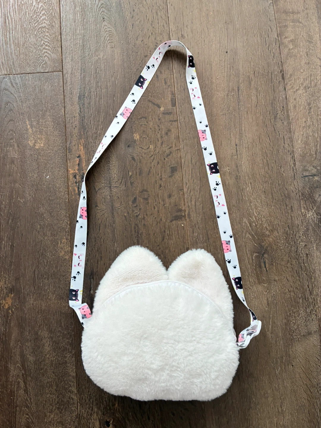 Fluffy White Cat Ear Purse - photo 2