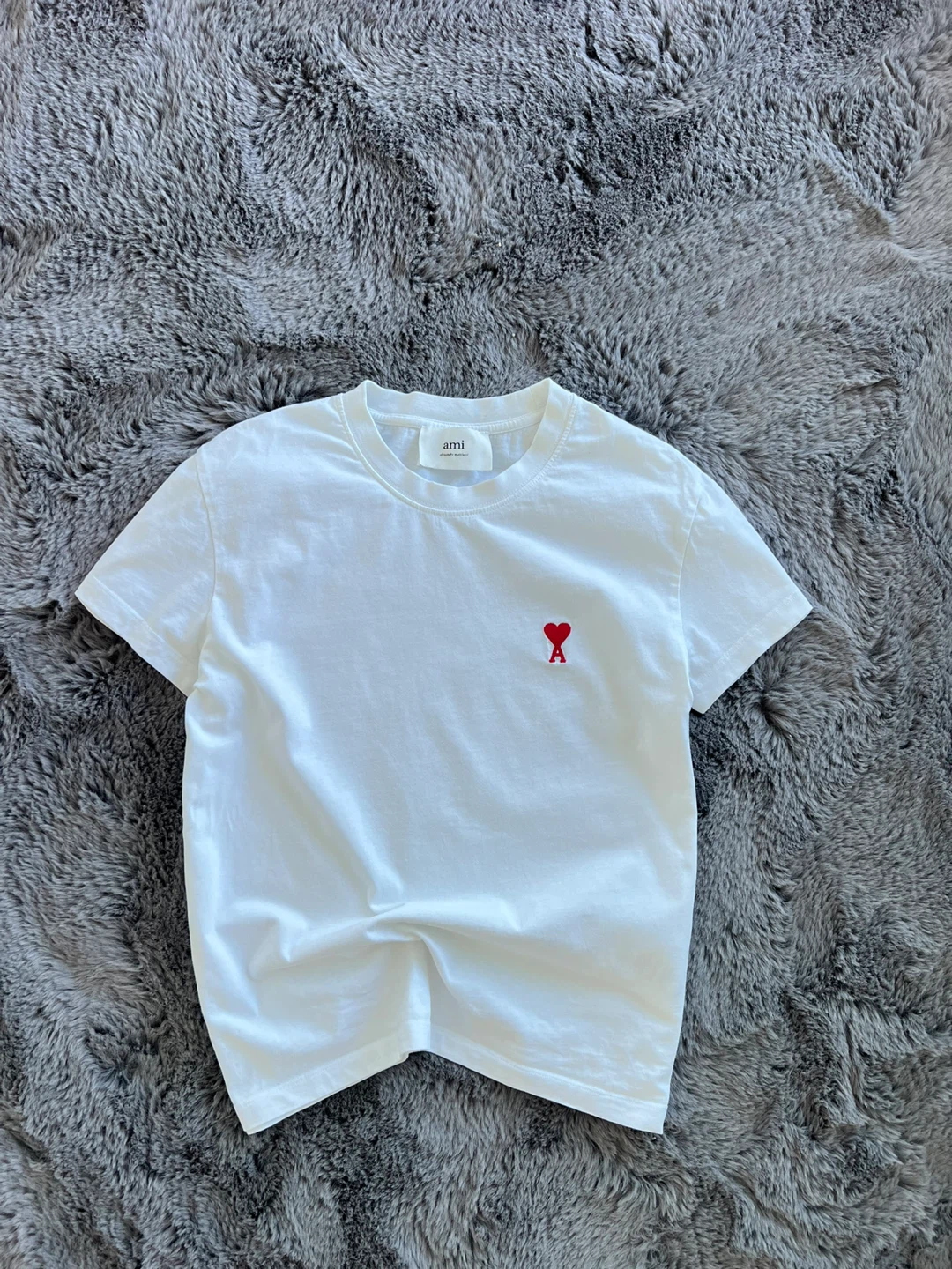 Authentic AMI Paris T-Shirt Xs-S